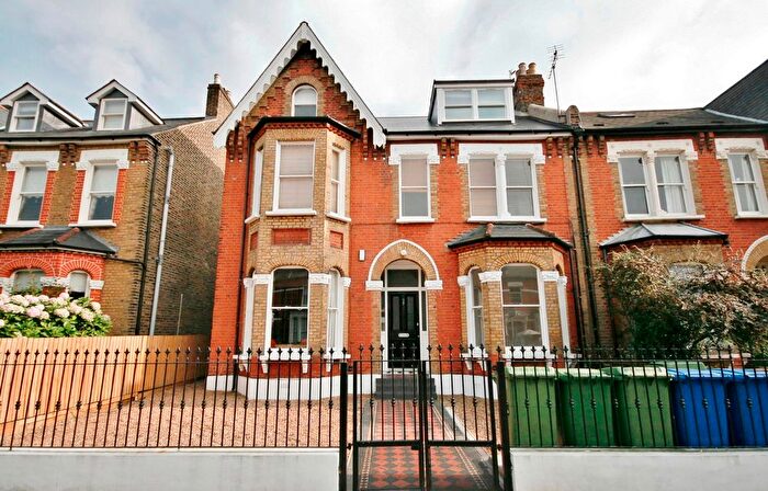 2 Bedroom Flat To Rent In Mundania Road, East Dulwich, SE22