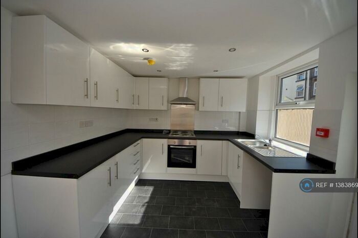 4 Bedroom Terraced House To Rent In Blantyre Road, Liverpool, L15