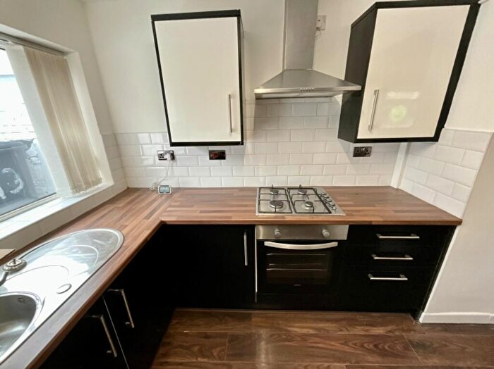 3 Bedroom End Of Terrace House To Rent In Chapel Street, Rishton, BB1