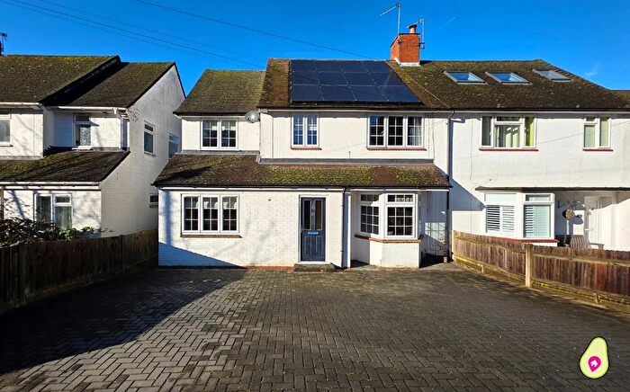 4 Bedroom Semi-Detached House For Sale In White City, Crowthorne, Berkshire, RG45