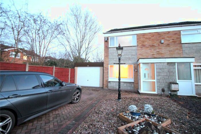 3 Bedroom Semi-Detached House To Rent In Winchester Avenue, Astley, Tyldesley, Manchester, M29