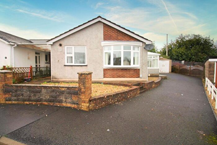 3 Bedroom Bungalow To Rent In Fairview Close, Pontyclun, CF72