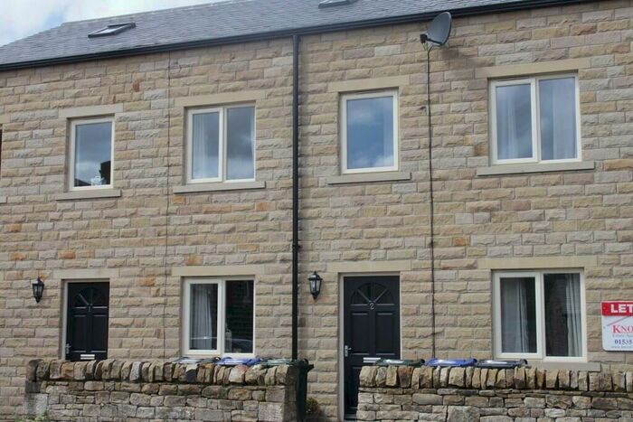 3 Bedroom Town House To Rent In Grouse Close, Silsden, BD20
