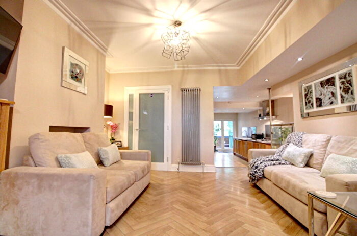 6 Bedroom Apartment For Sale In Bold Square, Chester, CH1