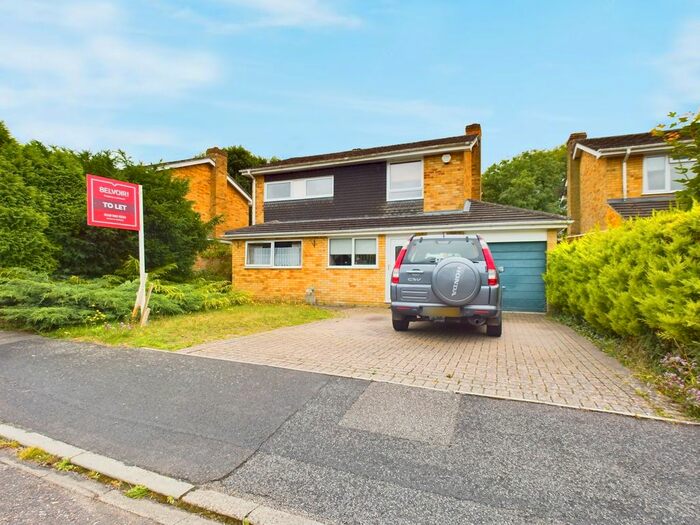 3 Bedroom Detached House To Rent In Lordswood, Silchester, RG7