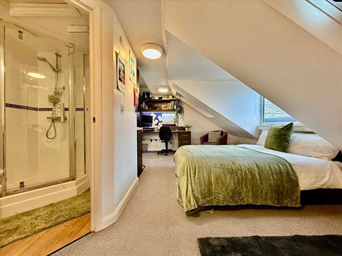 Studio To Rent In The Square - North Road East, PL4