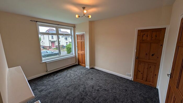 2 Bedroom Semi-Detached House To Rent In Hartley Brook Avenue, Sheffield, S5