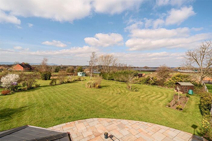 4 Bedroom Link Detached House For Sale In Baughton Lane, Strensham, Worcester, Worcestershire, WR8