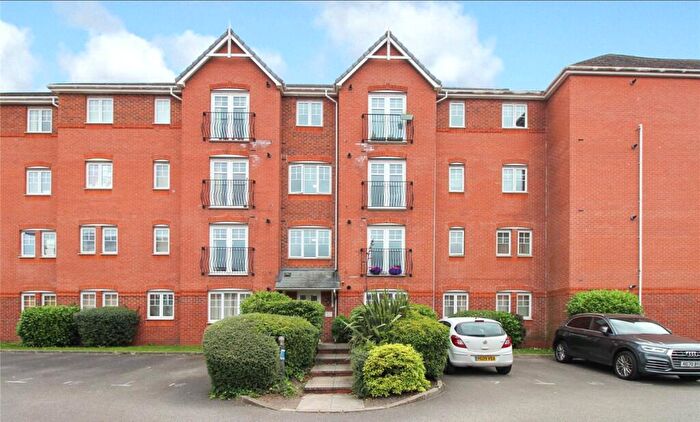 2 Bedroom Apartment For Sale In Blount Close, Crewe, Cheshire, CW1
