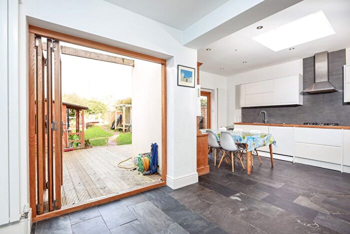 4 Bedroom Detached House To Rent In Harewood Road, Colliers Wood, London, SW19