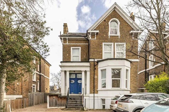 2 Bedroom Flat To Rent In Bedford Hill, Balham, SW12