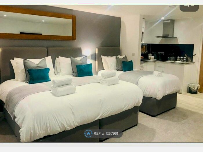 Studio To Rent In Blenheim Road, Oxford OX5