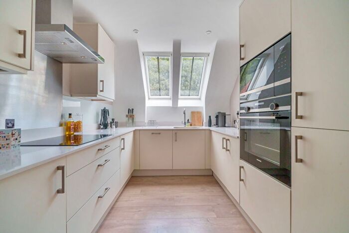 1 Bedroom Flat To Rent In Amber Lodge, Godalming, Godalming, GU7