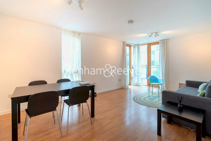 2 Bedroom Apartment To Rent In Killick Street, City, N1