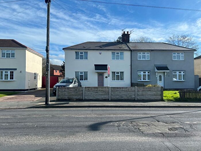 3 Bedroom Semi Detached House For Sale In Wood Lane, Wolverhampton, WV10