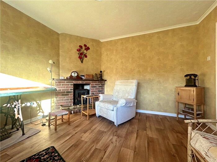 2 Bedroom Bungalow For Sale In Lowtherville Road, Ventnor, Isle Of Wight, PO38