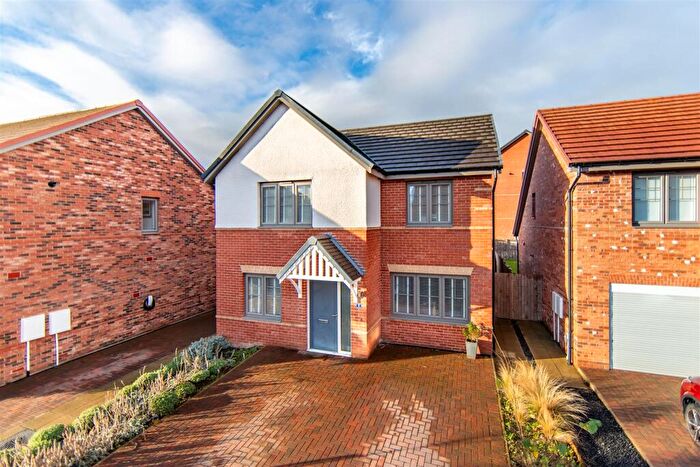 3 Bedroom Detached House For Sale In Hazel Court, NE12