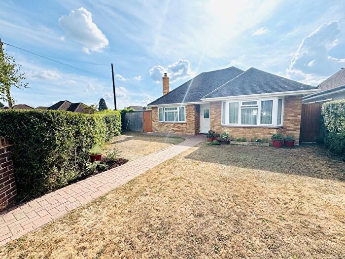 2 Bedroom Detached Bungalow For Sale In Hazeley Close, Hartley Wintney, RG27