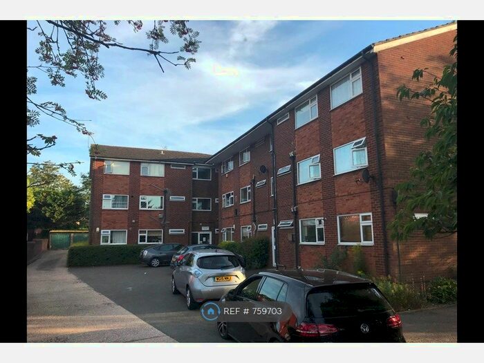 2 Bedroom Flat To Rent In Dunstable Road, Luton, LU4