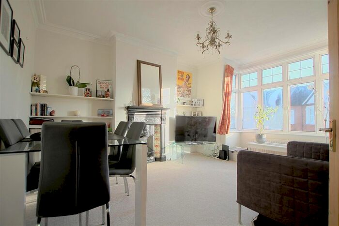 1 Bedroom Flat To Rent In Cowper Road, London, W7