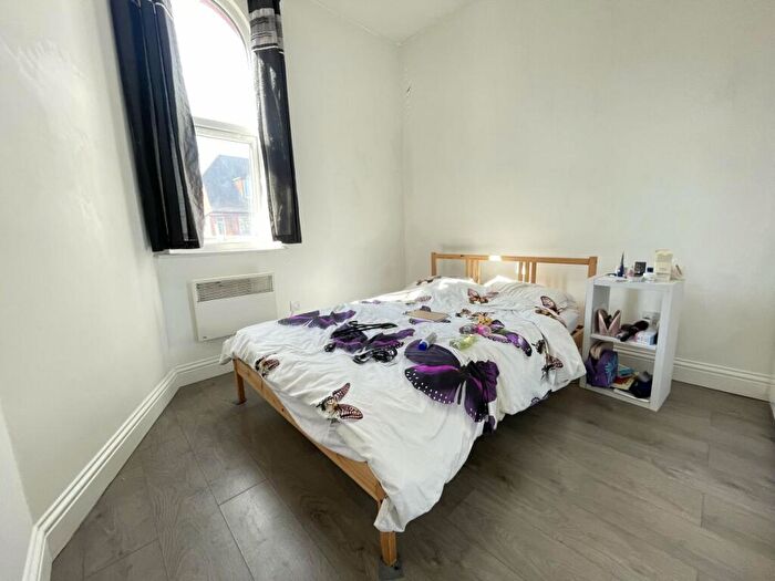 2 Bedroom Flat To Rent In Station Road, HA1