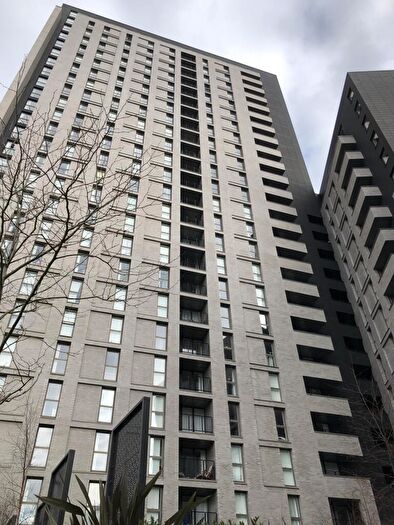 2 Bedroom Apartment To Rent In Regent Road, M3