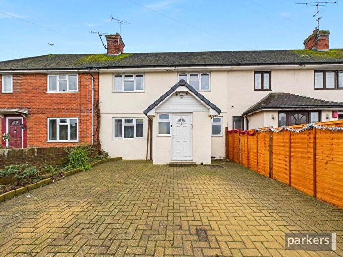 4 Bedroom Terraced House For Sale In Hartland Road, Reading, Berkshire, RG2