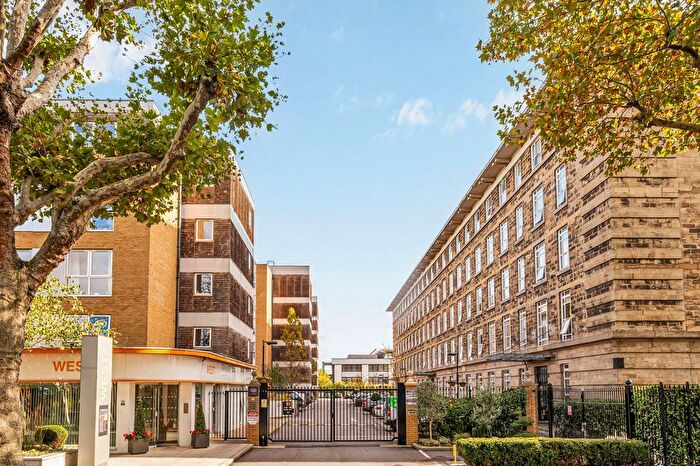 2 Bedroom Flat For Sale In Napier House, Bromyard Avenue, W3