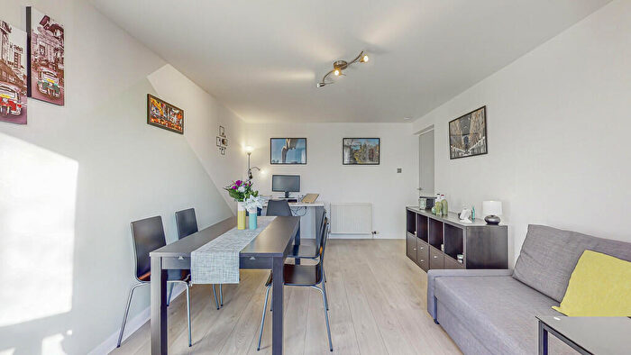 1 Bedroom Flat For Sale In Anderson Street, Partick, G11