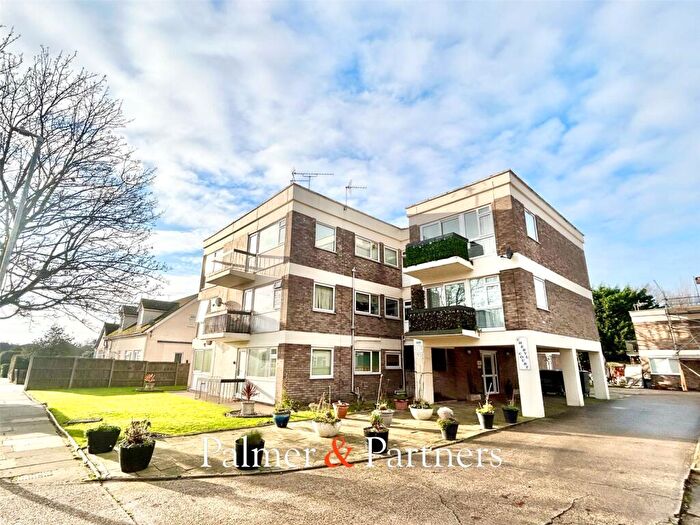 2 Bedroom Apartment For Sale In Uplands Road, Clacton-on-Sea, Essex, CO15