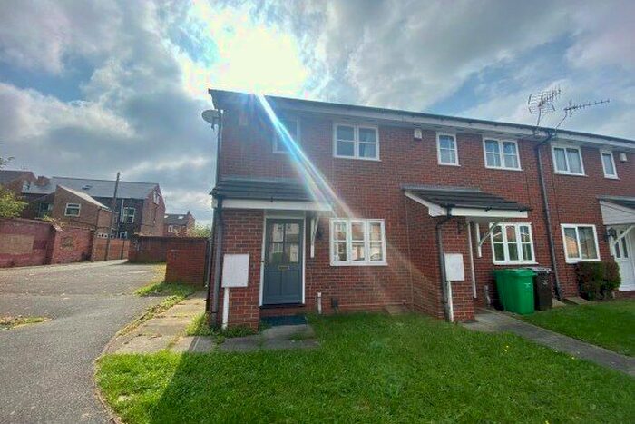 2 Bedroom Property To Rent In Sandpiper Way, Nottingham, NG7