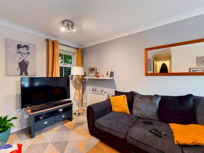1 Bedroom Flat For Sale In Stonebridge Close, Aqueduct, Telford, Shropshire., TF4