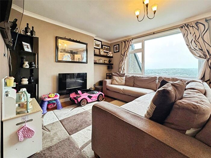 2 Bedroom Flat For Sale In Sunrising, Looe, Cornwall, PL13