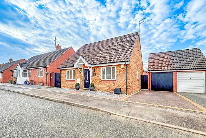 2 Bedroom Detached Bungalow For Sale In Freshwater Lane, Great Clacton, CO15
