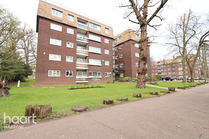 3 Bedroom Apartment For Sale In Lodge Close, Edgware, HA8
