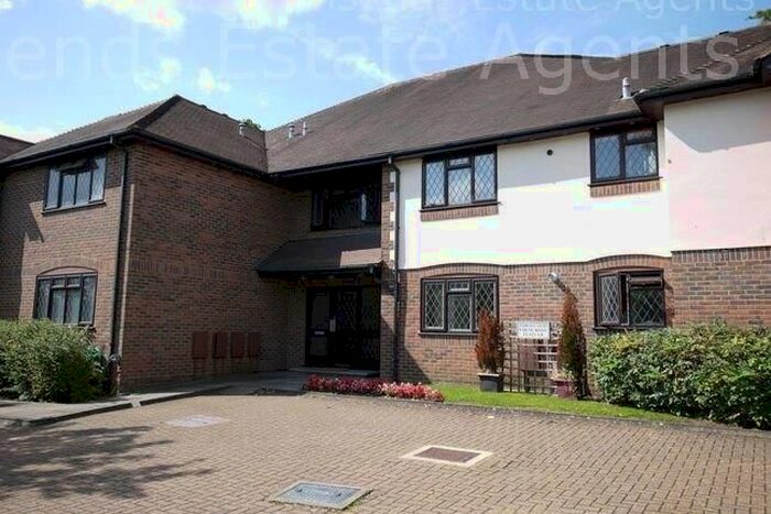 2 Bedroom Flat To Rent In Dene Road, Northwood, HA6