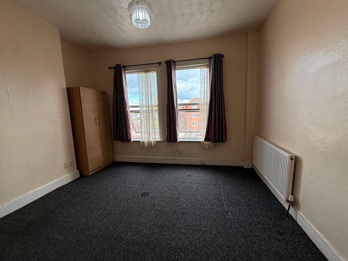 Studio To Rent In Ilford, IG1