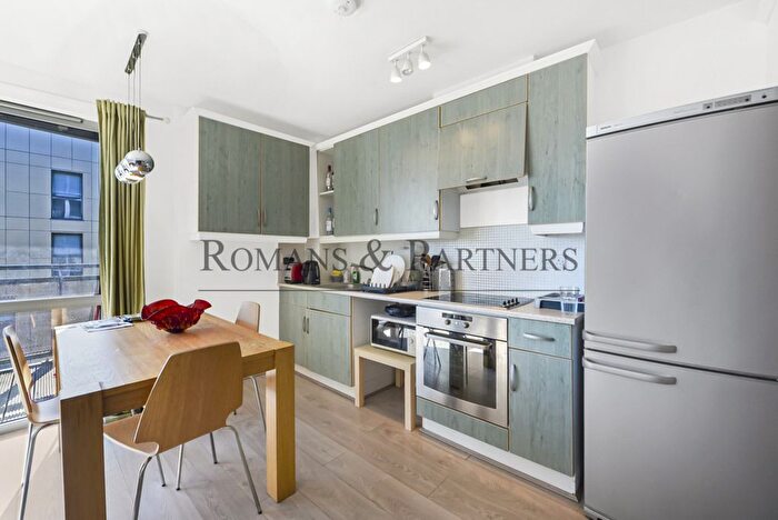 2 Bedroom Flat To Rent In Ebbett Court, North Acton, W3