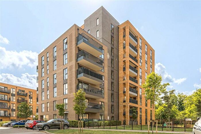 2 Bedroom Flat For Sale In Bowen Drive, Charlton, SE7