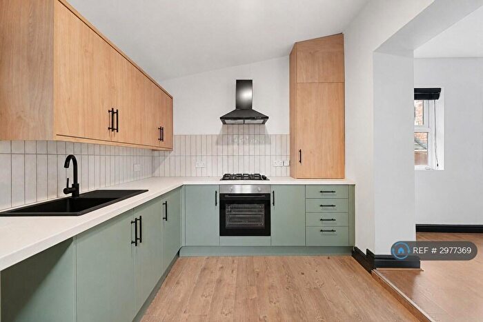 2 Bedroom Flat To Rent In Sefton Court, Liverpool, L17