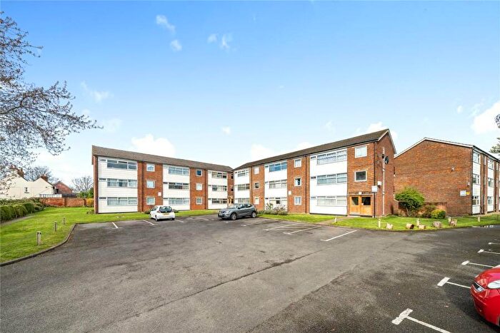 1 Bedroom Flat To Rent In Addlestone, Surrey, KT15