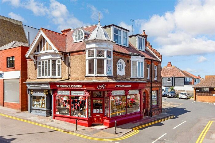 2 Bedroom Flat For Sale In High Street, Broadstairs, Kent, CT10