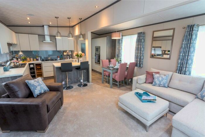 2 Bedroom Lodge For Sale In Hambleton, Poulton-le-Fylde, FY6