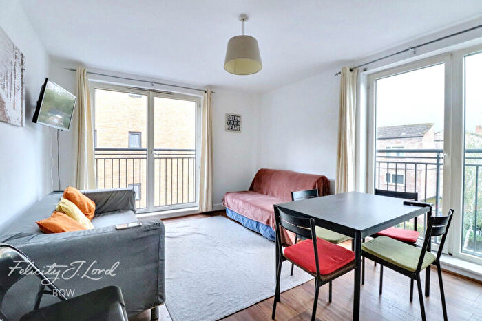 2 Bedroom Apartment To Rent In Talwin Street, London, E3