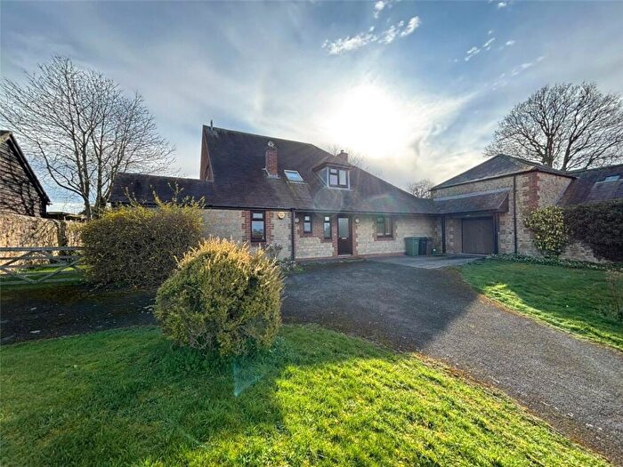 4 Bedroom Detached House To Rent In Great Coxwell, Faringdon, Oxfordshire, SN7