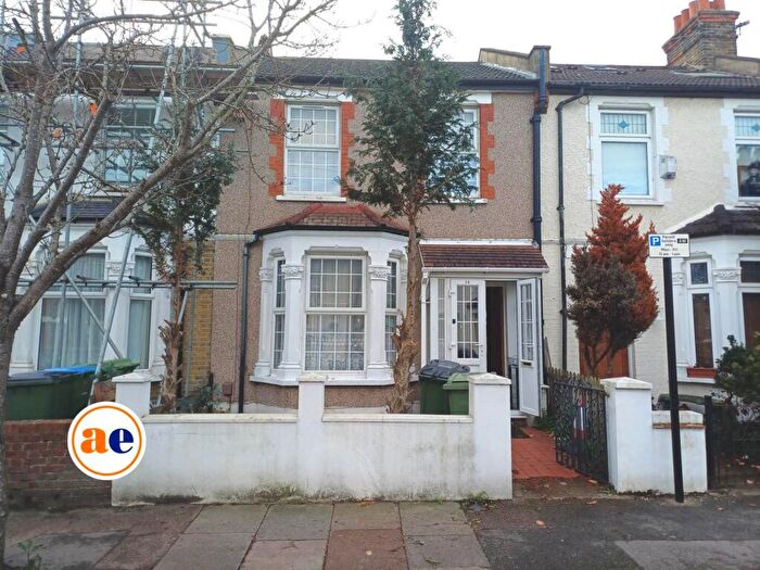 3 Bedroom Terraced House To Rent In Federation Road, Abbey Wood, SE2