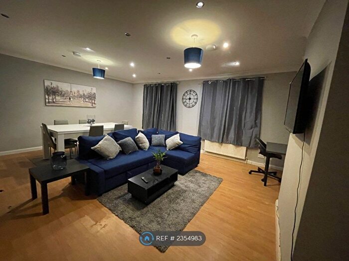 2 Bedroom Maisonette To Rent In Wimpson Lane, Southampton, SO16