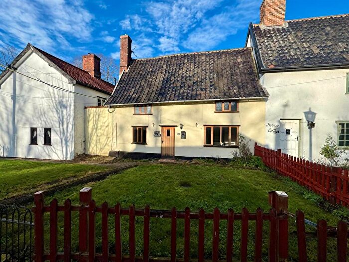 2 Bedroom House For Sale In The Green, Palgrave, Diss, IP22