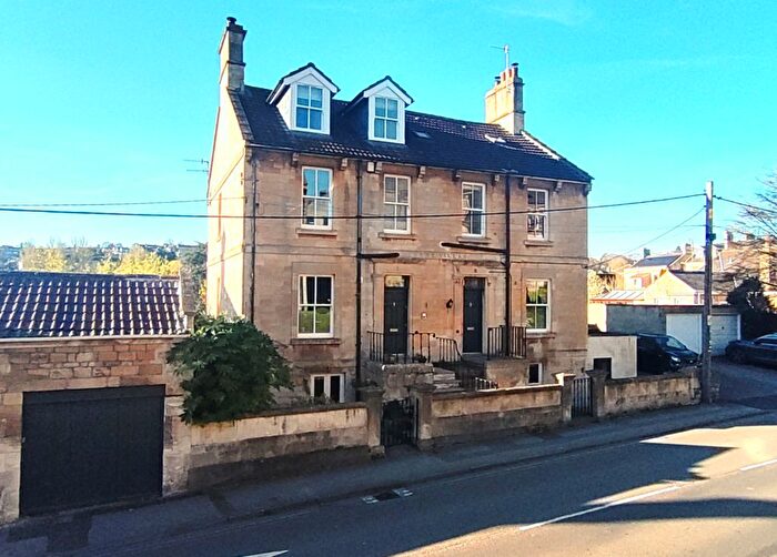 4 Bedroom Semi Detached House For Sale In Junction Road, Bradford-On-Avon, BA15