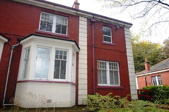 6 Bedroom Semi-Detached House To Rent In Red Hill Villas, Durham, DH1